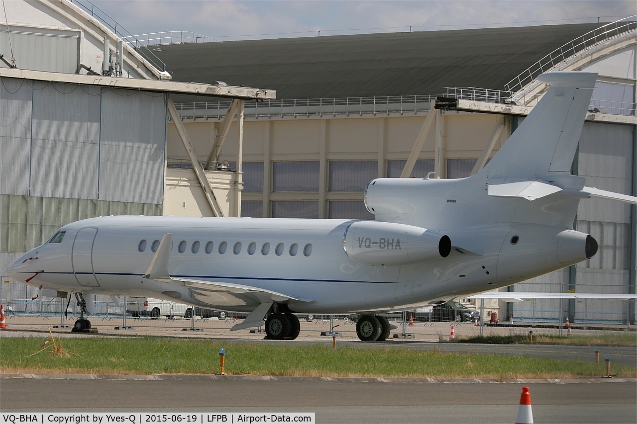 VQ-BHA, 2009 Dassault Falcon 7X C/N 84, Dassault Falcon 7X, Parking area, Paris-Le Bourget (LFPB-LBG)