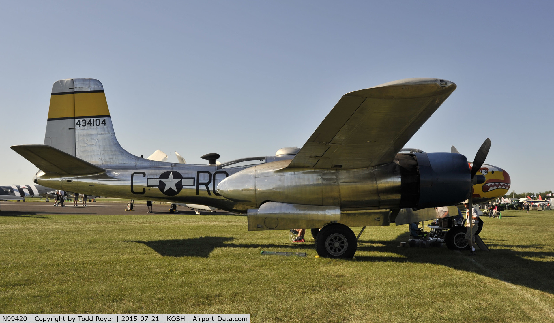 N99420, 1944 Douglas B-26B Invader C/N 27383, Airventure 2015