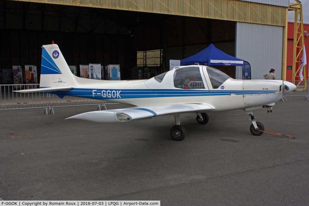 F-GGOK, 1989 Grob G-115A C/N 8096, Parked