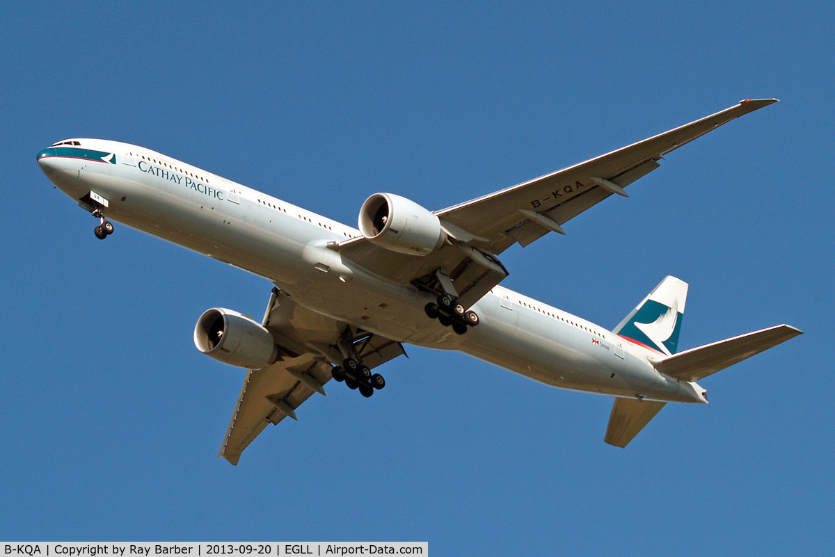 B-KQA, 2012 Boeing 777-367/ER C/N 37898, Boeing 777-367ER [37898] (Cathay Pacific Airways) Home~G 20/09/2013,. On approach 27R.