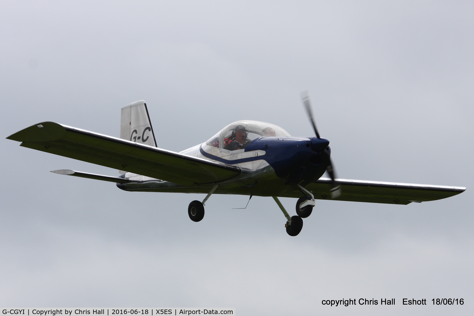 G-CGYI, 2011 Vans RV-12 C/N LAA 363-14994, at the Great North Fly in. Eshott