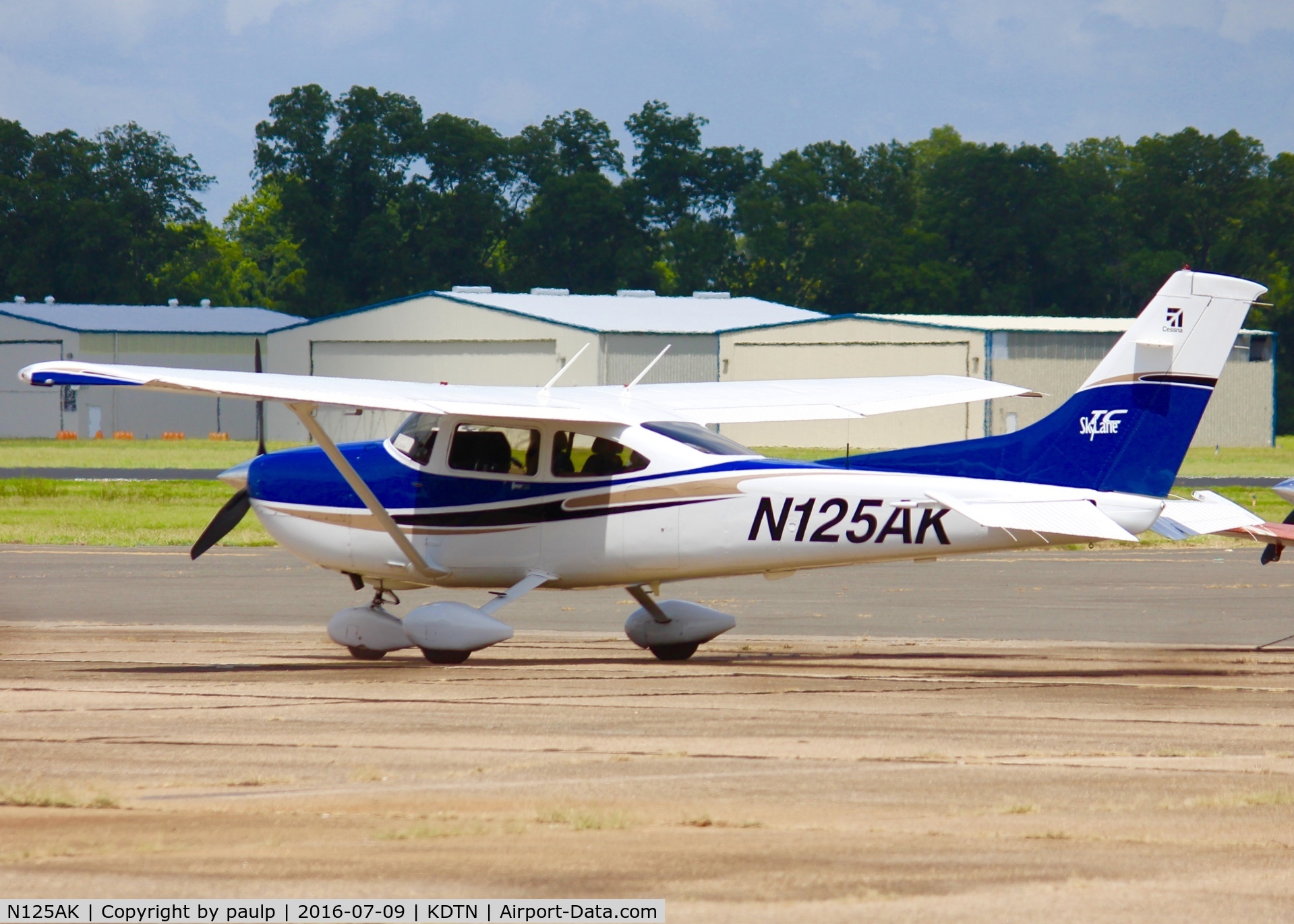 N125AK, 2004 Cessna T182T Turbo Skylane C/N T18208320, At Downtown Shreveport.