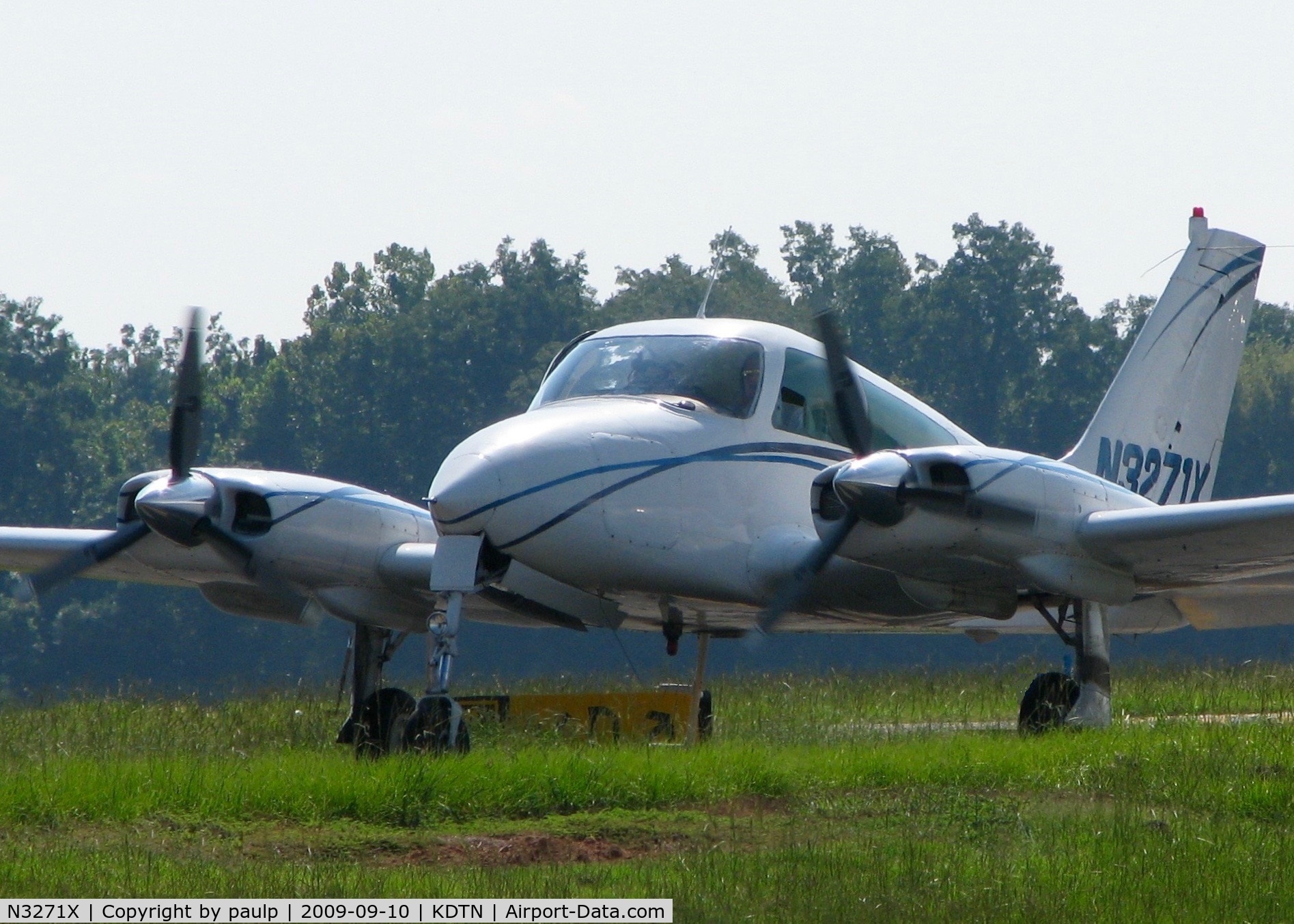 N3271X, 1967 Cessna 310L C/N 310L-0121, At Downtown Shreveport.