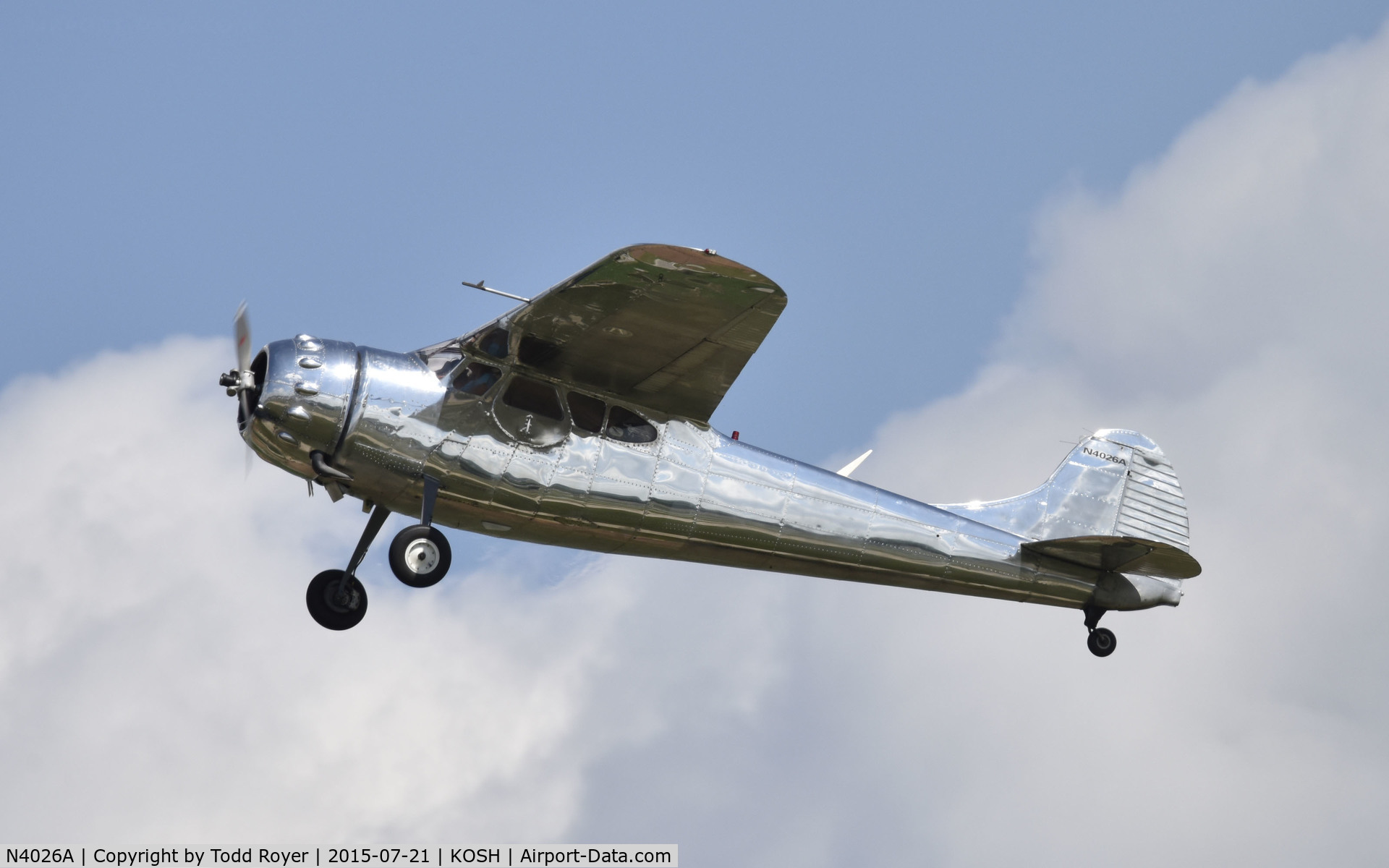 N4026A, 1952 Cessna 195A C/N 7830, Airventure 2015