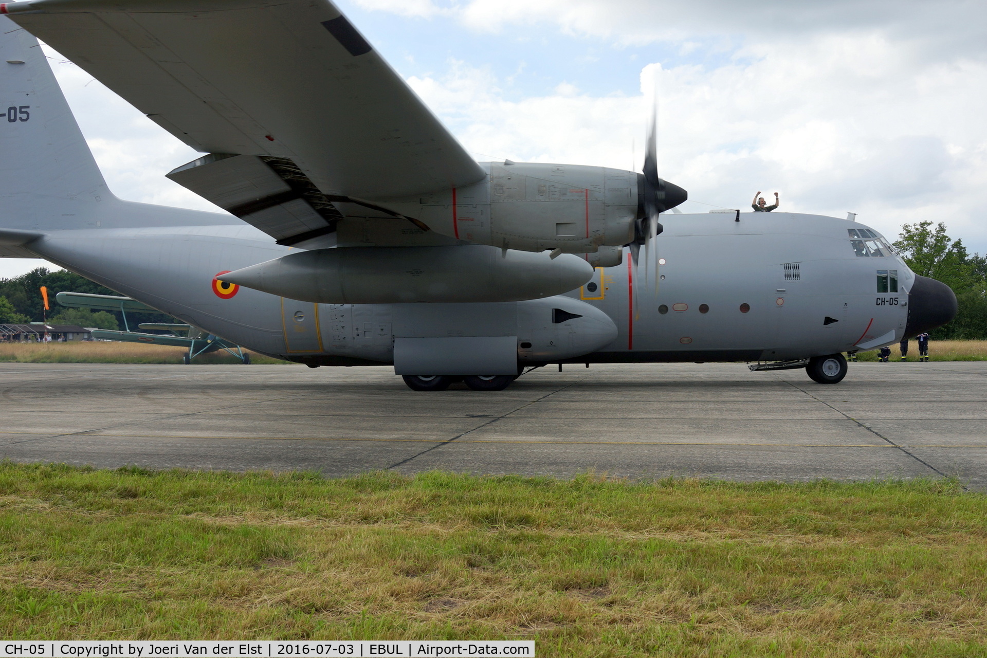 CH-05, 1972 Lockheed C-130H Hercules C/N 382-4470, Ursel Avia 2016 Taxiing