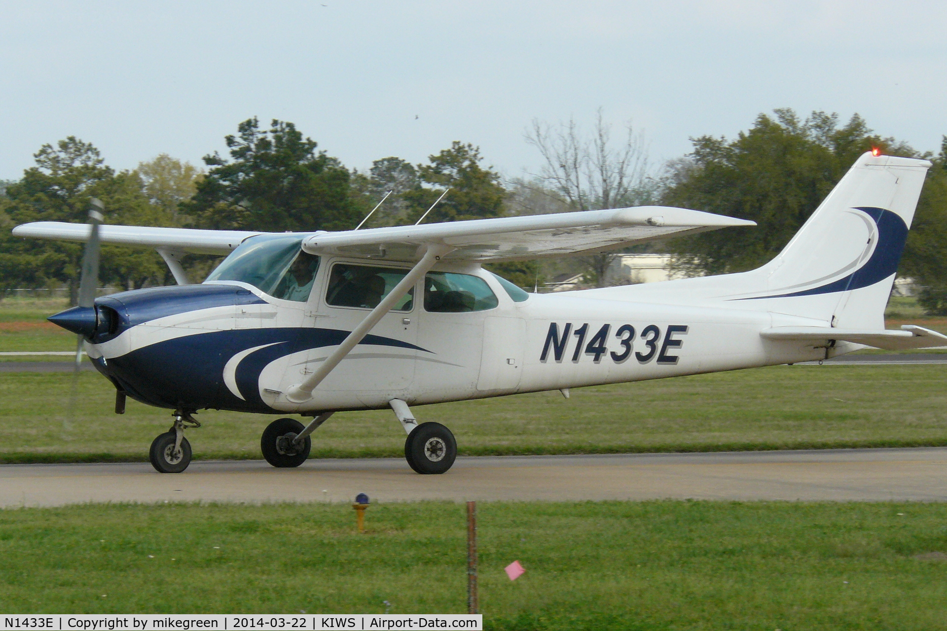 N1433E, 1978 Cessna 172N C/N 17270999, N1433E