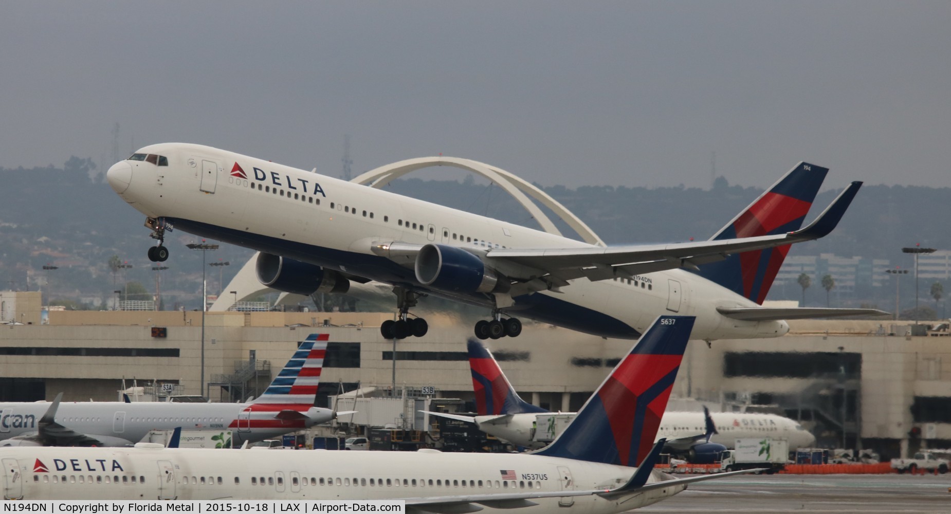 N194DN, 1997 Boeing 767-332 C/N 28451, Delta