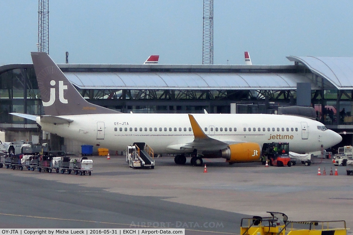 OY-JTA, 1987 Boeing 737-33A C/N 23631, At Kastrup