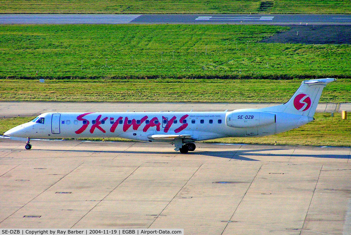 SE-DZB, 1999 Embraer EMB-145EP (ERJ-145EP) C/N 145113, Embraer ERJ-145EP [145113] (Skyways) Birmingham Int'l~G 19/11/2004