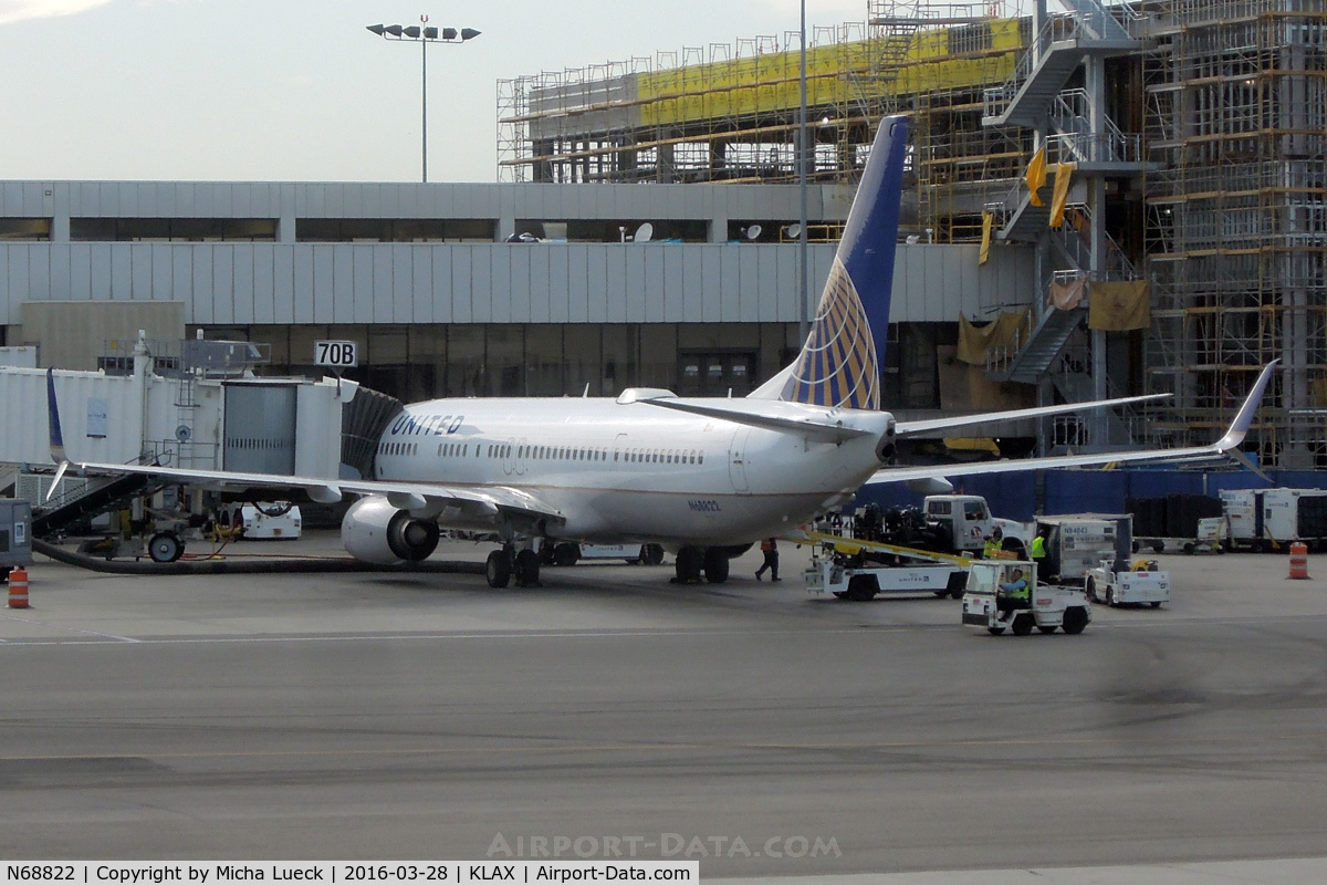 N68822, 2014 Boeing 737-924/ER C/N 42178, AT LAX