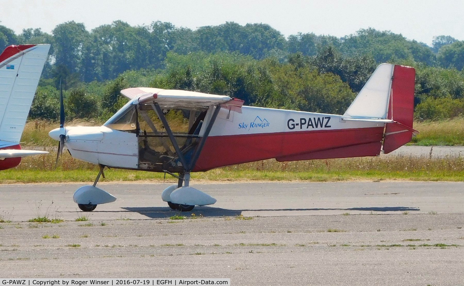 G-PAWZ, 2007 Skyranger Swift 912S(1) C/N BMAA/HB/528, Visiting Skyranger Swift.