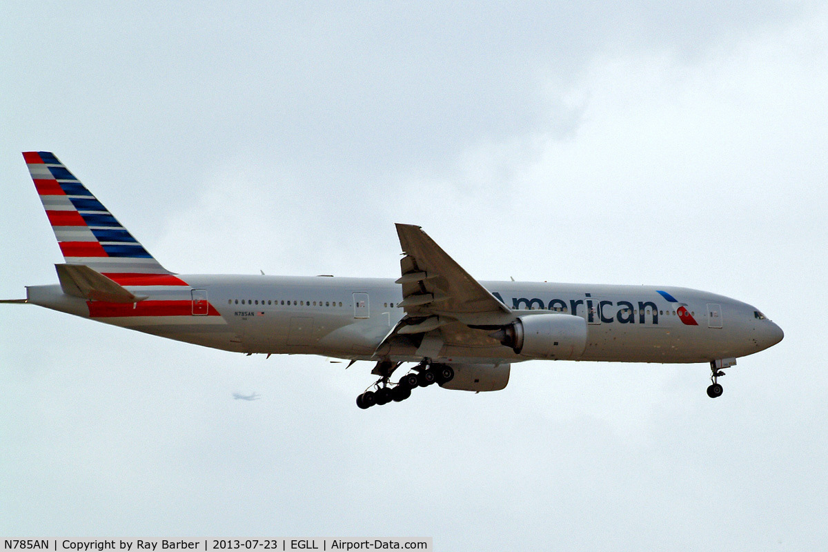N785AN, 2000 Boeing 777-223/ER C/N 30005, Boeing 777-223ER [30005] (American Airlines) Home~G 23/07/2013. On approach 27L.