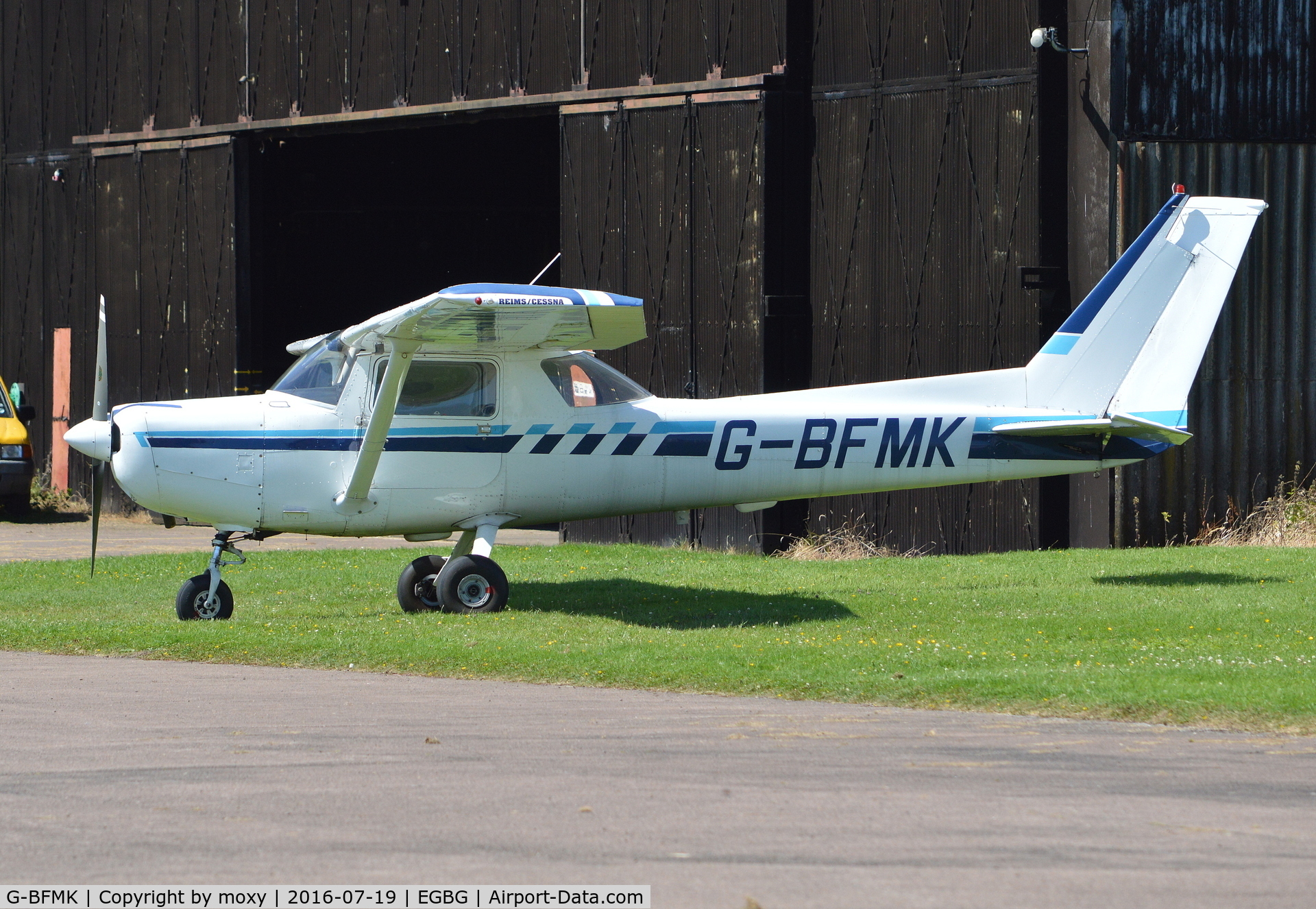 G-BFMK, 1978 Reims FA152 Aerobat C/N 0344, Reims Cessna F152 at Leicester Airport.
