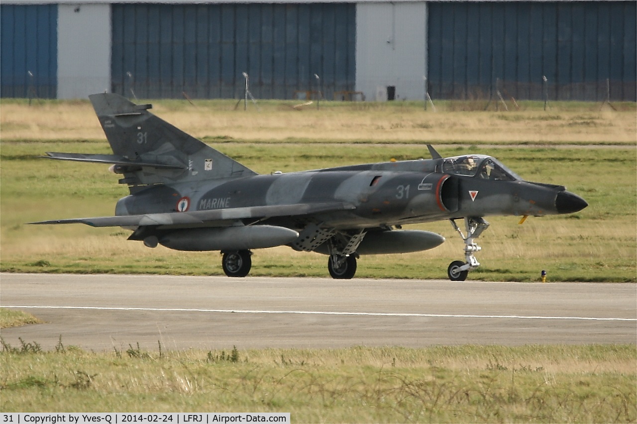 31, Dassault Super Etendard C/N 31, Dassault Super Etendard M, Taxiing after landing rwy 26, Landivisiau Naval Air Base (LFRJ)