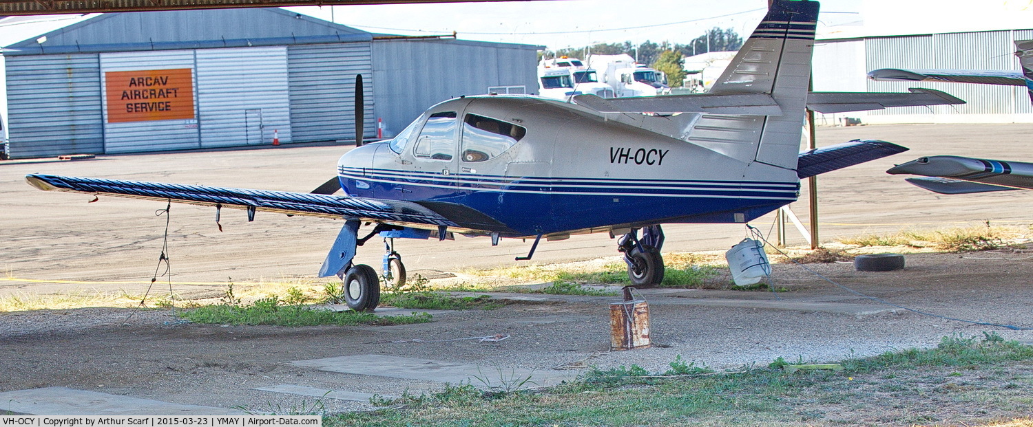 VH-OCY, 1977 Rockwell International 114 Commander C/N 14219, Albury NSW March 2015