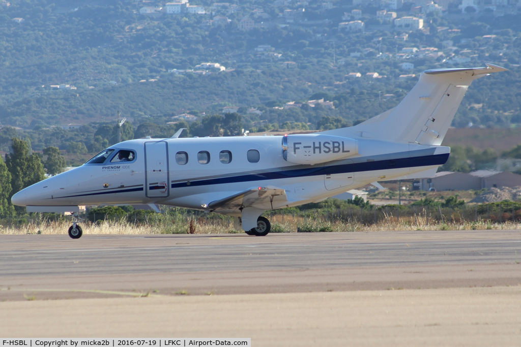 F-HSBL, 2014 Embraer EMB-500 Phenom 100 C/N 50000353, Taxiing