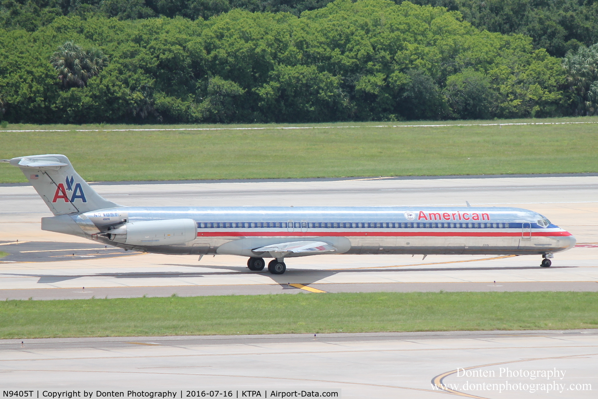 N9405T, 1992 McDonnell Douglas MD-83 (DC-9-83) C/N 53141, American Flight 2558 (N9405T) 
