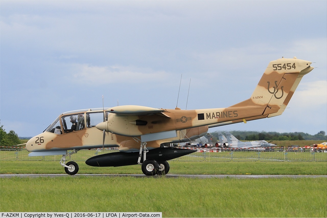 F-AZKM, 1971 North American OV-10B Bronco C/N 338-9 (305-65), North American OV-10B Bronco, Taxiing to holding point rwy 24, Avord Air Base 702 (LFOA) Open day 2016