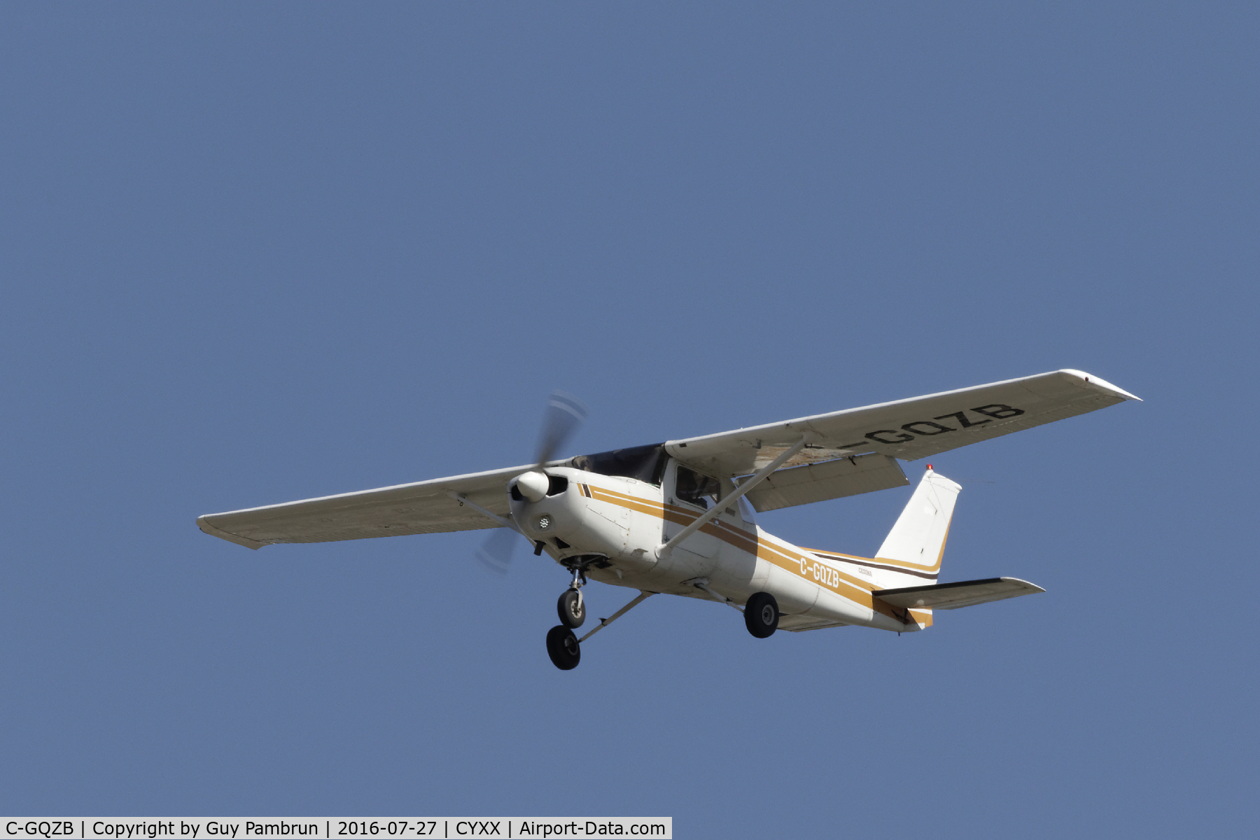 C-GQZB, 1982 Cessna 152 C/N 15285559, Landing