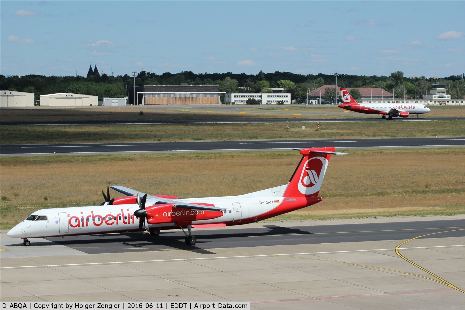 D-ABQA, 2008 De Havilland Canada DHC-8-402Q Dash 8 C/N 4223, TXL waving good bye tour no.4 since 2011
