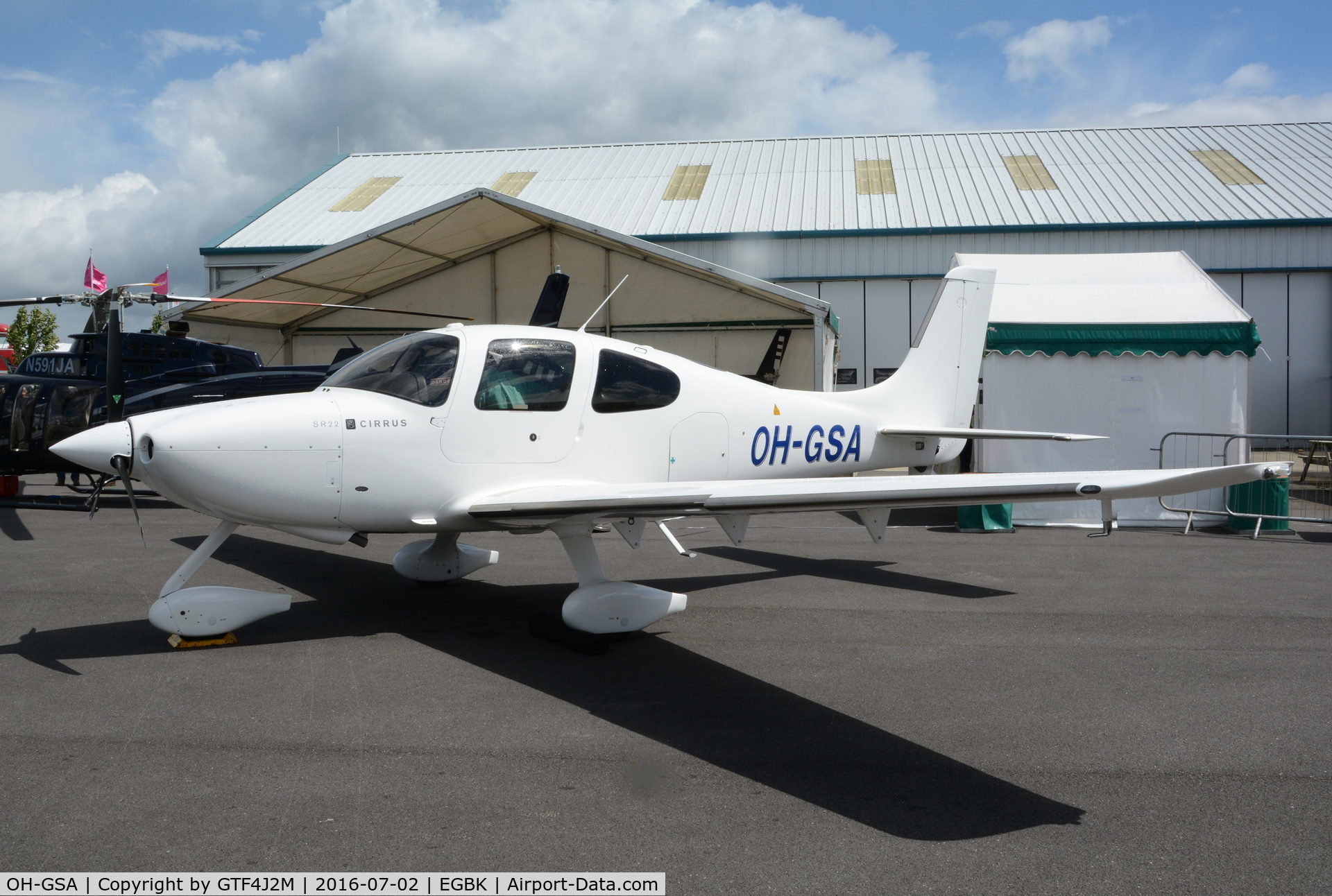 OH-GSA, Cirrus SR22 C/N 3630, OH-GSA at AeroExpo Sywell 2.7.16