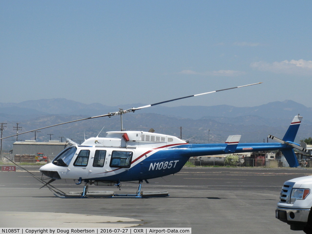 N1085T, 1980 Bell 206L-1 LongRanger II C/N 45376, 1980 Bell 206L-1 LongRanger II, one Allison 250-C28B Turboshaft 500 shp, on Aspen's ramp