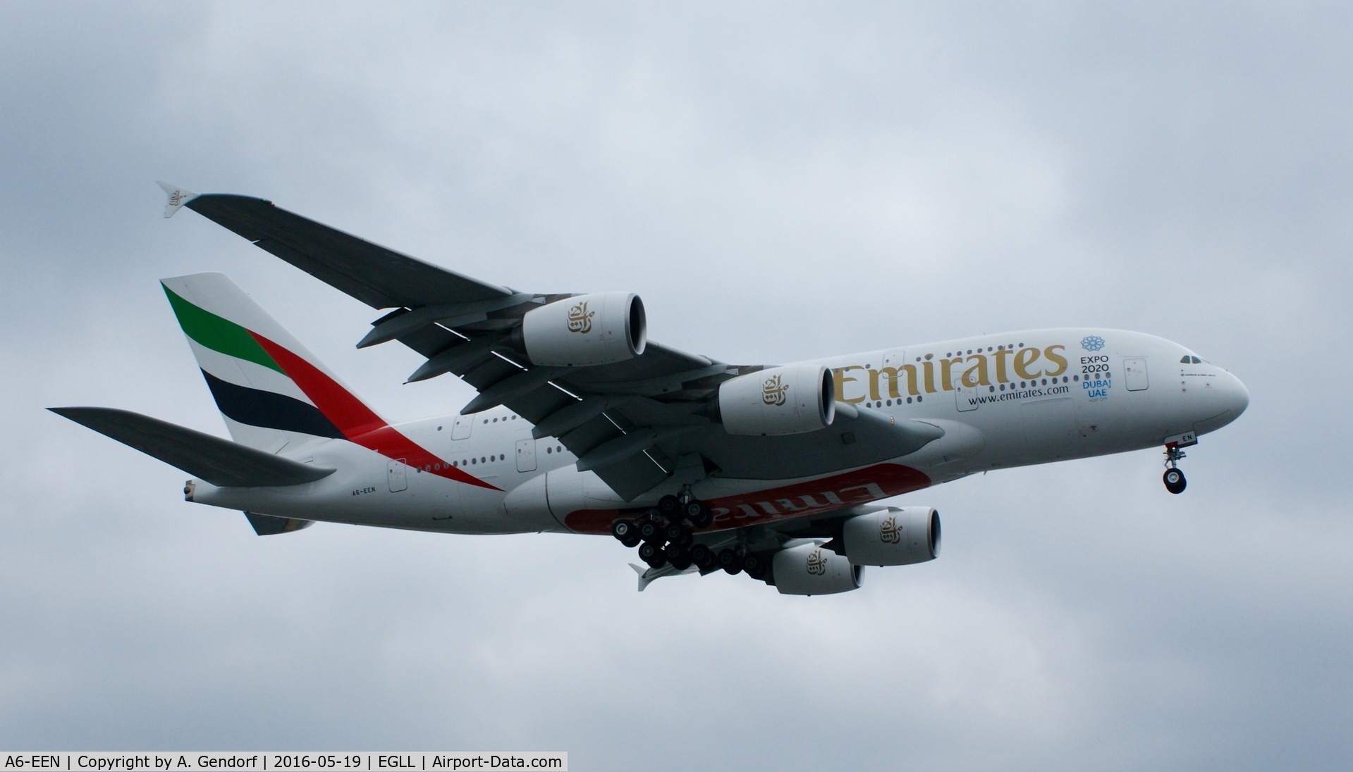 A6-EEN, 2013 Airbus A380-861 C/N 135, Emirates, is here approaching RWY 27R at London Heathrow(EGLL)