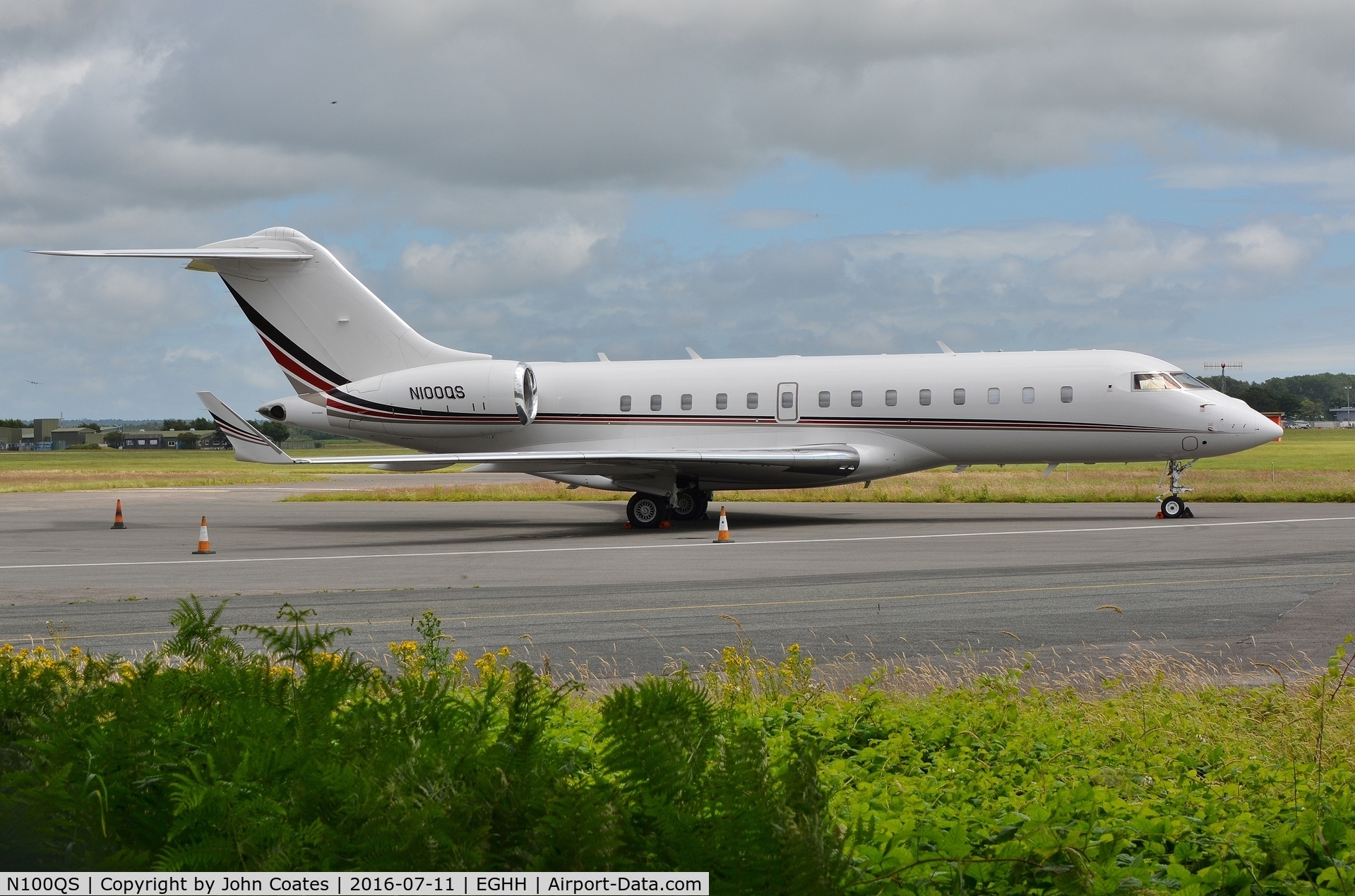 N100QS, 2012 Bombardier BD-700-1A11 Global 5000 C/N 9480, Visitor at Signatures