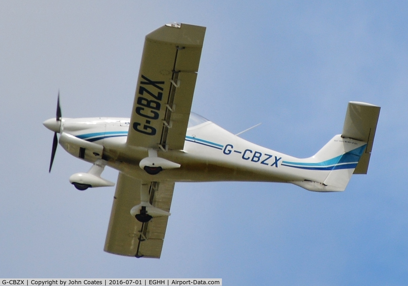 G-CBZX, 2005 Dyn'Aero MCR-01 ULC Banbi C/N PFA 301B-13957, Departing 26