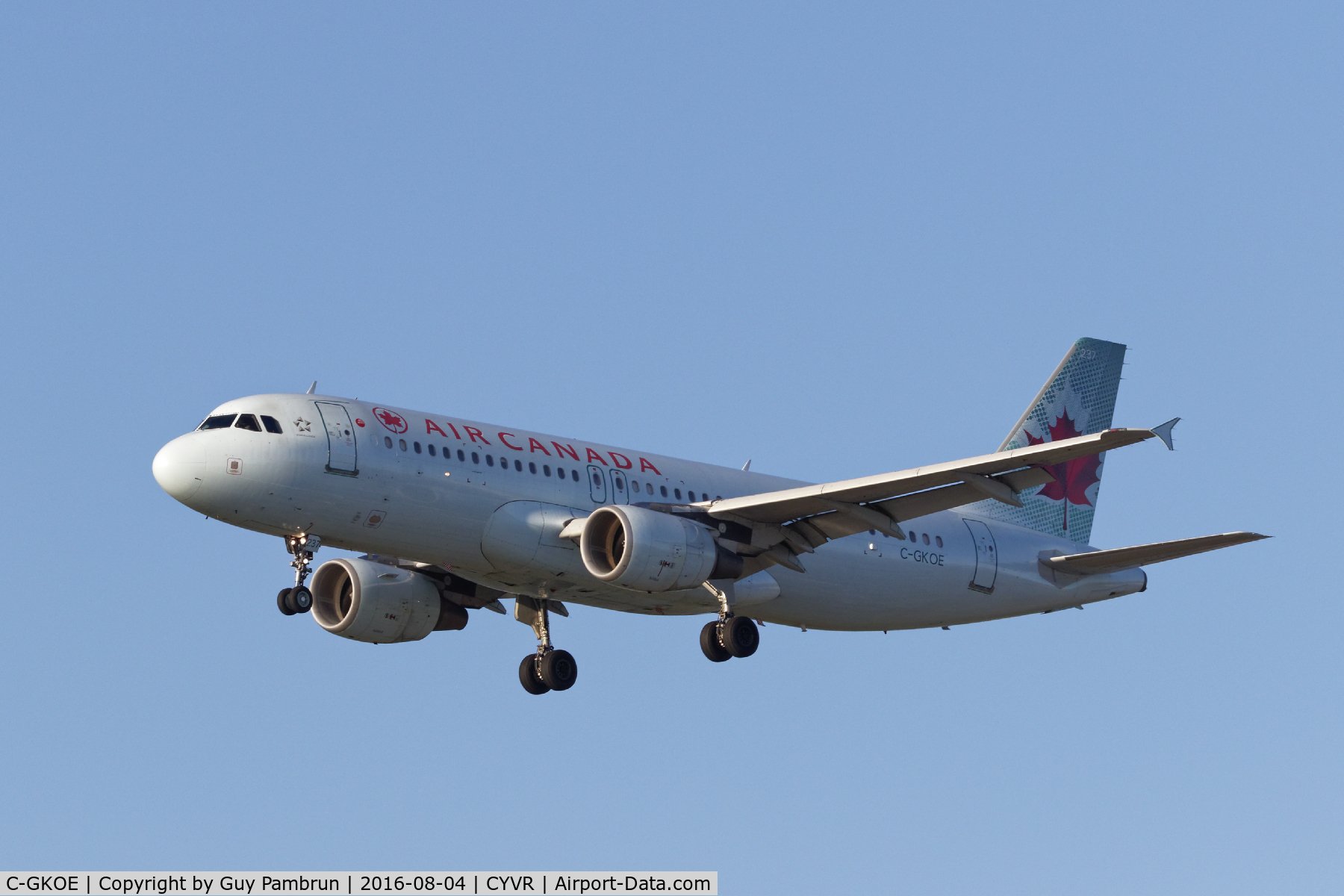 C-GKOE, 2002 Airbus A320-214 C/N 1874, Landing