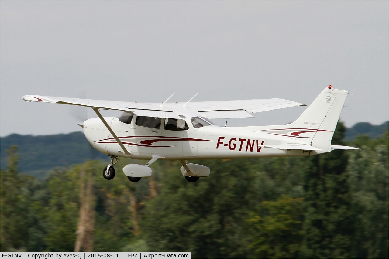F-GTNV, 2005 Cessna 172S C/N 172S9963, Cessna 172S Skyhawk, Take off rwy 29L, Saint-Cyr-l'École Airfield (LFPZ-XZB)
