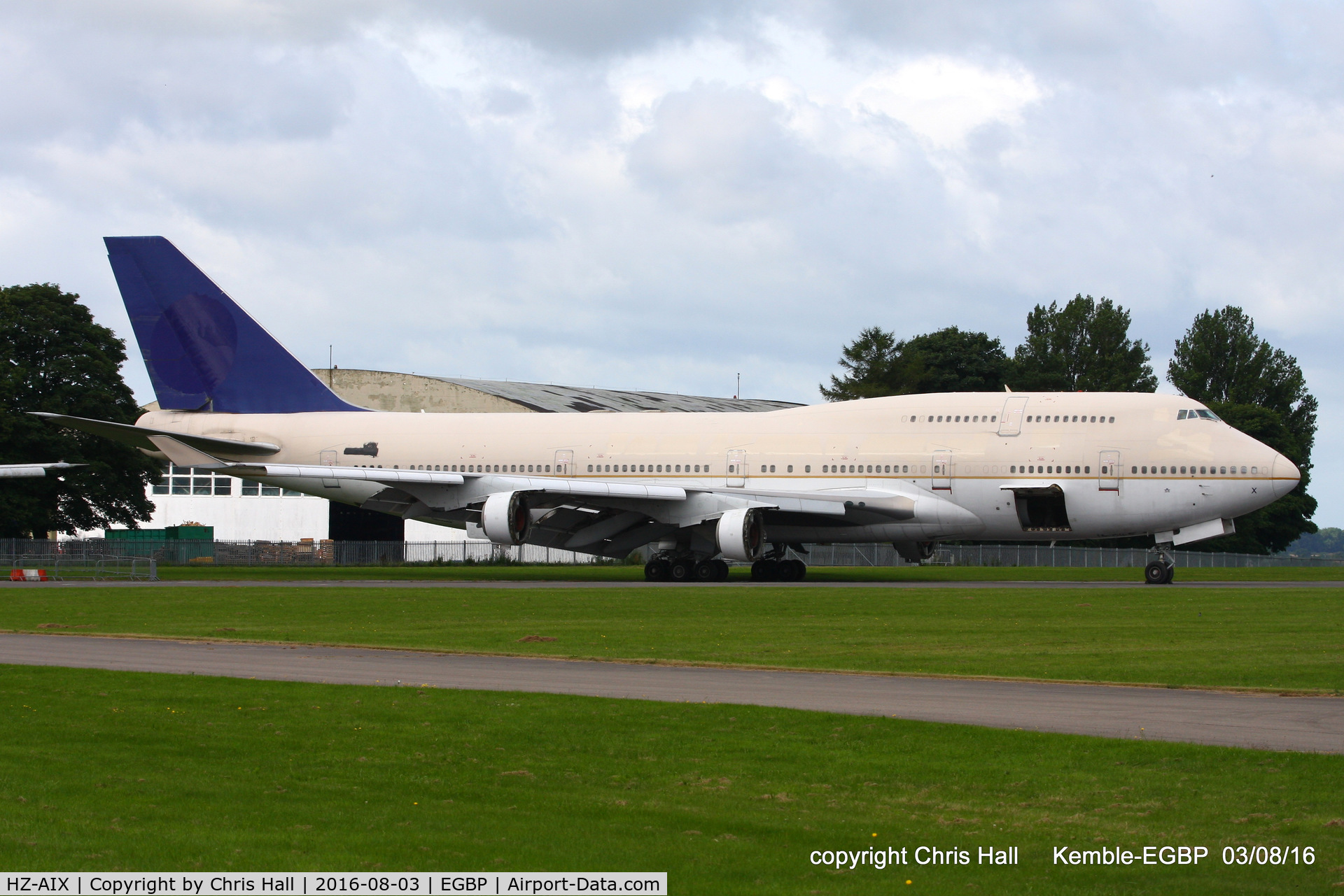 HZ-AIX, 1998 Boeing 747-468 C/N 28341, in storage at Kemble
