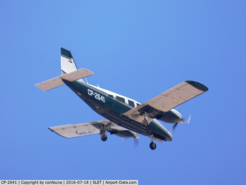 CP-2641, 1975 Piper PA-34-200T Seneca II C/N 34-7570087, Approaching El Trompillo
