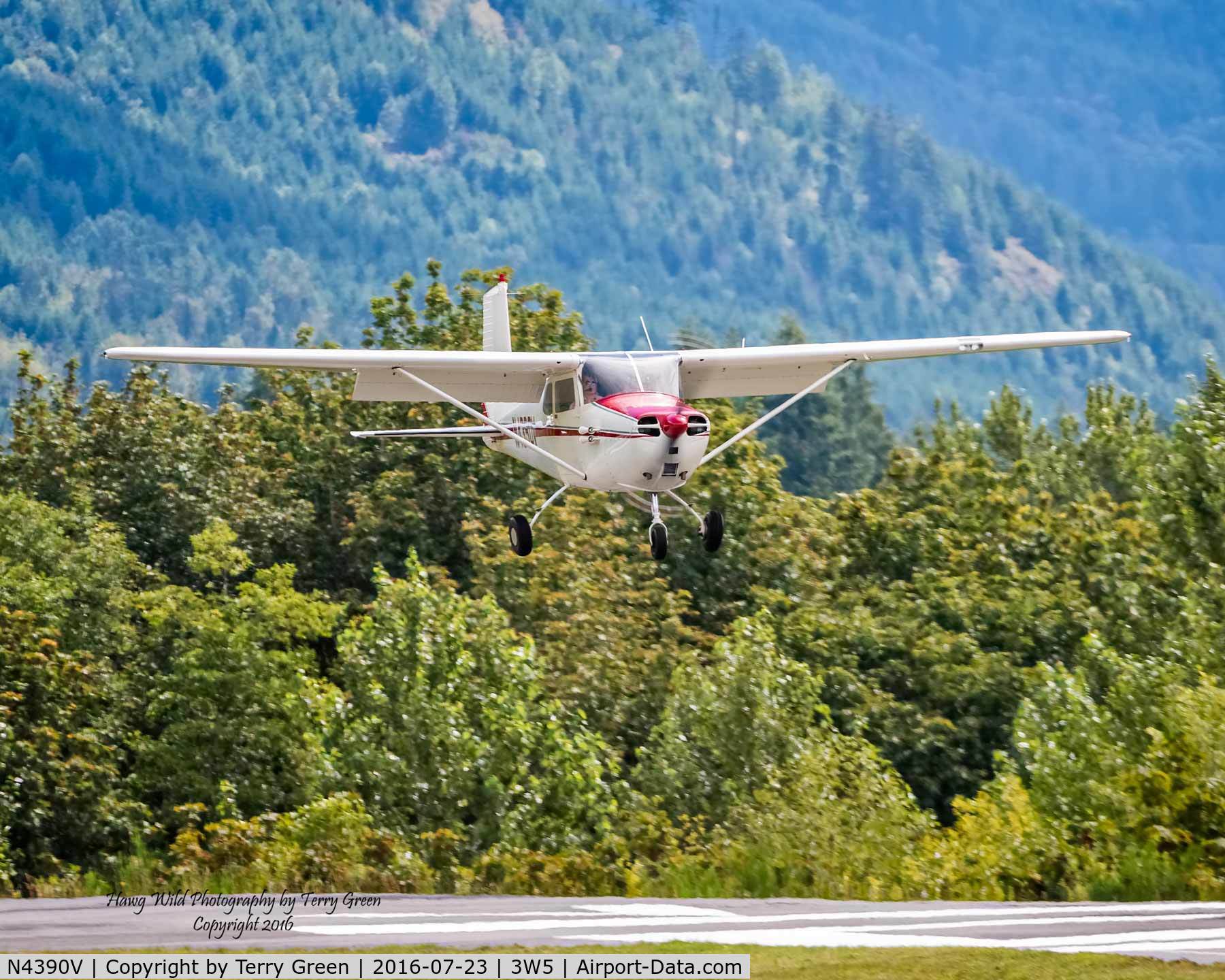 N4390V, 1956 Cessna 172 C/N 28741, 2016 North Cascades Vintage Aircraft Museum Fly-In Mears Field 3W5 Concrete Washington