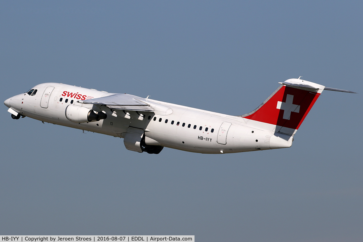 HB-IYY, 1998 British Aerospace Avro 146-RJ100 C/N E3339, eddl