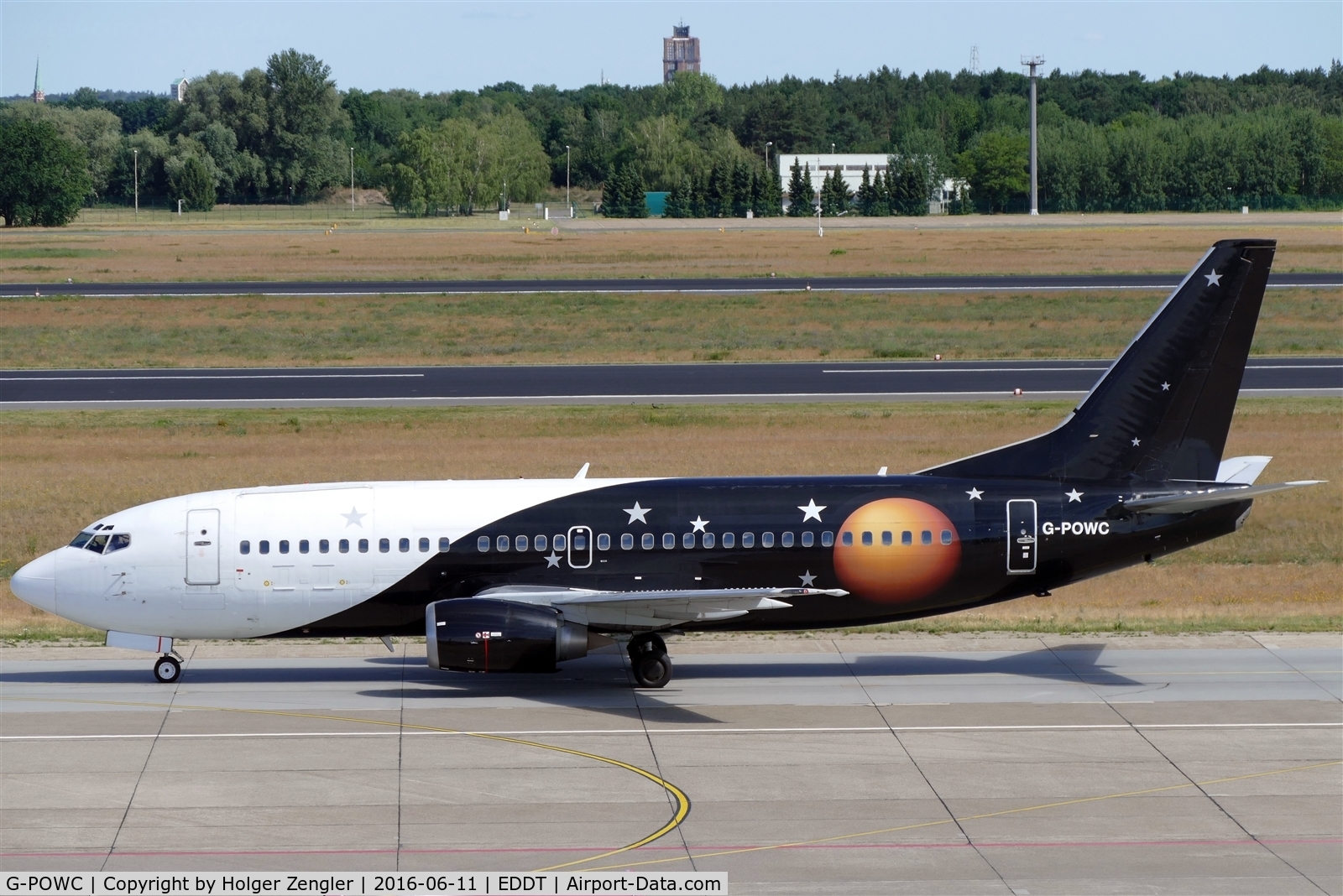 G-POWC, 1991 Boeing 737-33A(QC) C/N 25402, TXL waving good bye tour no.4 since 2011