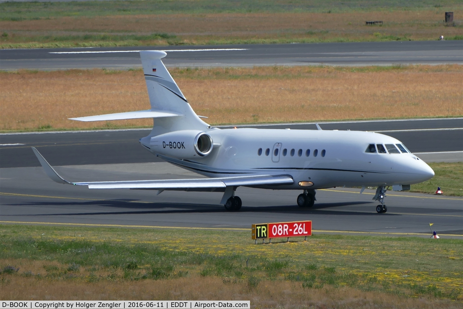 D-BOOK, 2006 Dassault Falcon 2000EX C/N 70, TXL waving good bye tour no.4 since 2011
