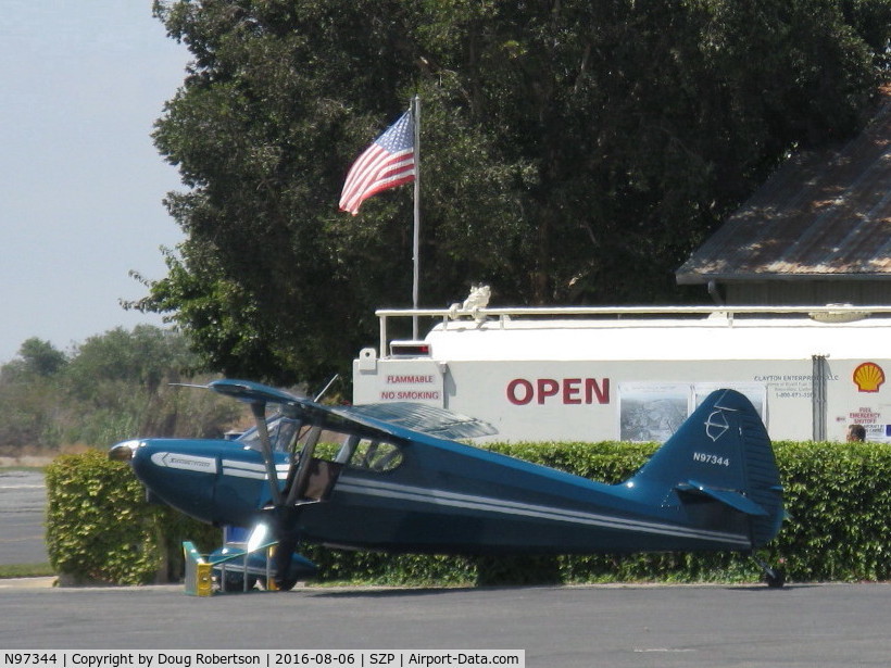 N97344, 1946 Universal Stinson 108 Voyager C/N 108-344, 1946 Universal Stinson 108 Voyager, Franklin 6A4165 165 Hp, at Fuel Dock