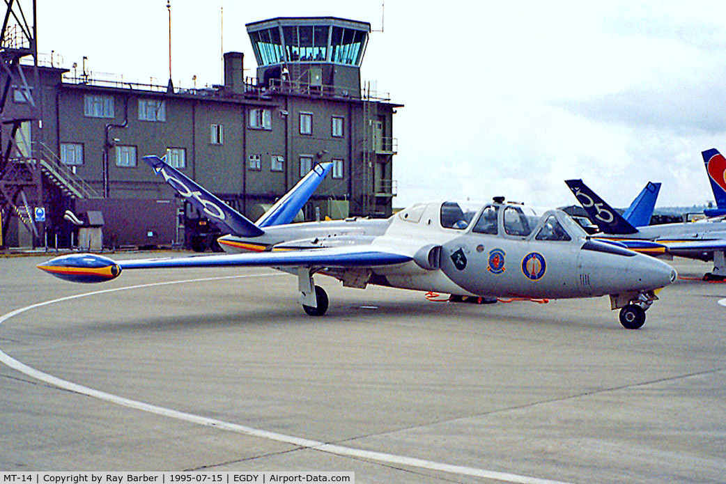 MT-14, Fouga CM-170R Magister C/N 271, Fouga CM-170R Magister [271] (Belgian Air Force) RNAS Yeovilton~G 15/07/1995