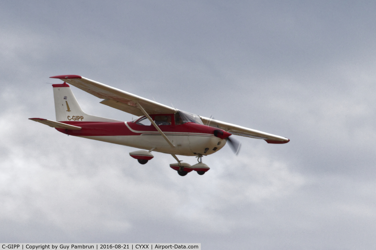C-GIPP, 1966 Cessna 172G C/N 17254410, Landing