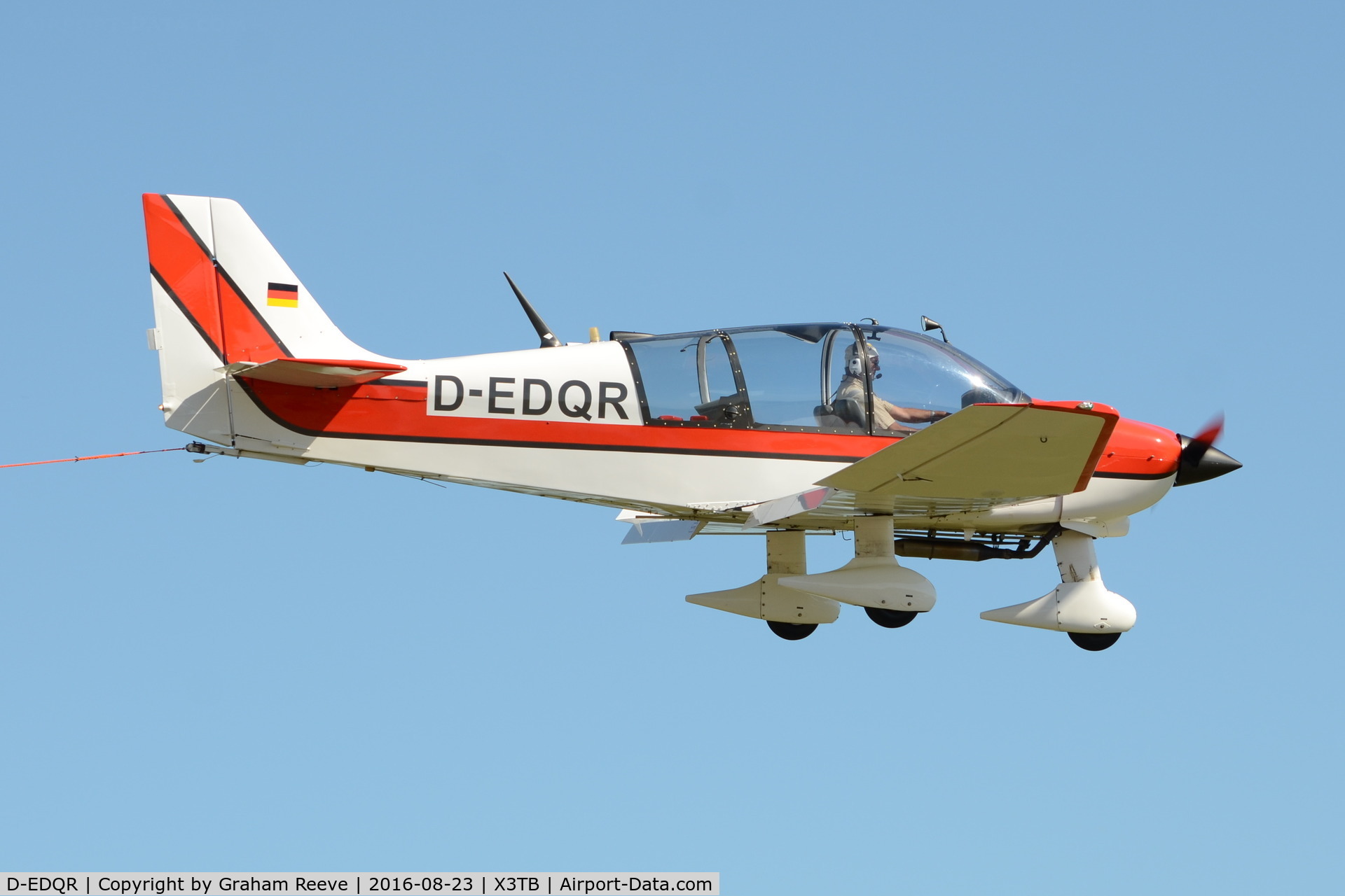 D-EDQR, Robin DR-400-180R Remorqueur Regent C/N 1047, Landing at Tibenham.