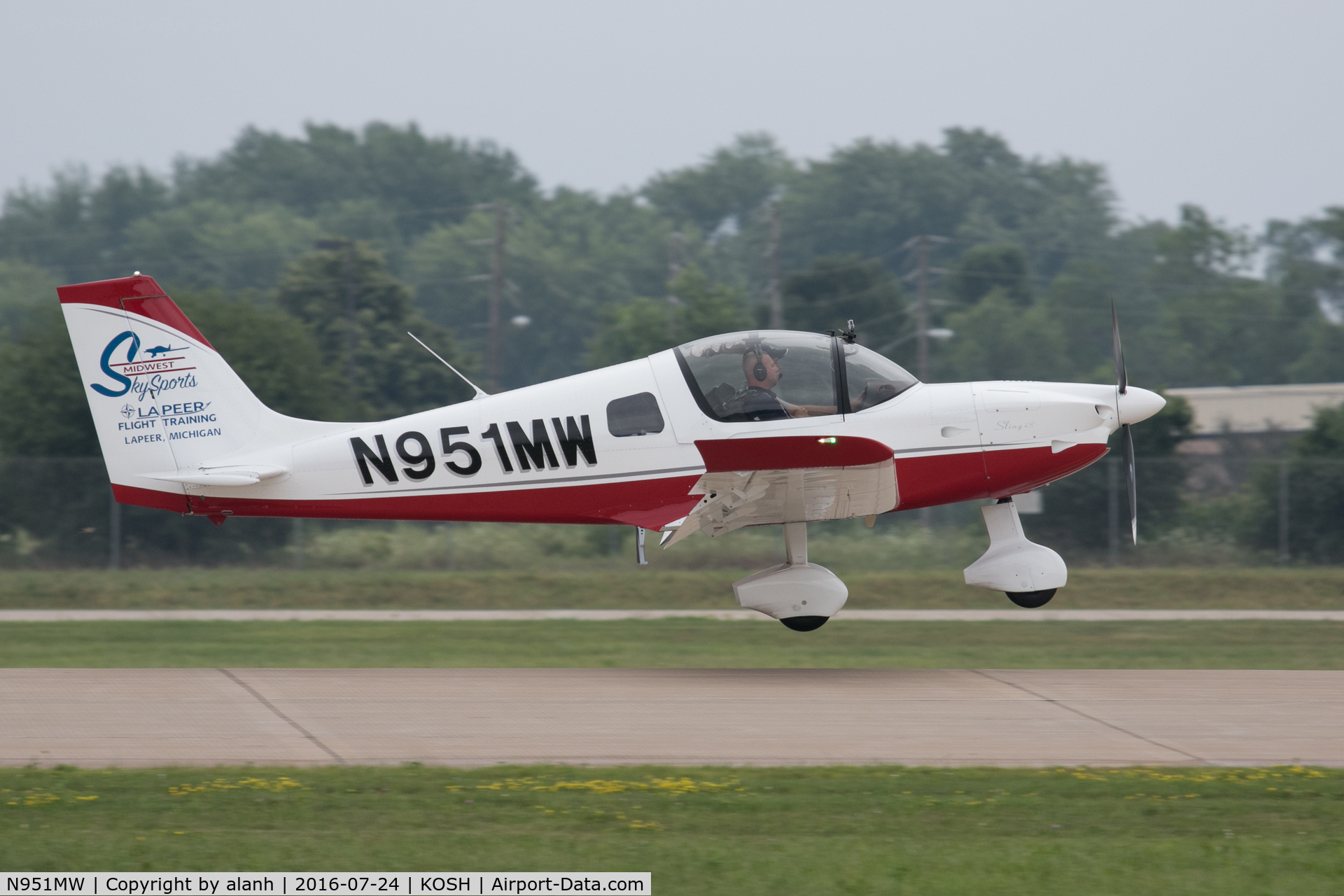 N951MW, 2016 The Airplane Factory Sling 2 C/N 065, Finals