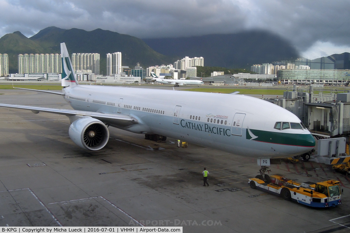 B-KPG, 2008 Boeing 777-367/ER C/N 35300, At Hong Kong