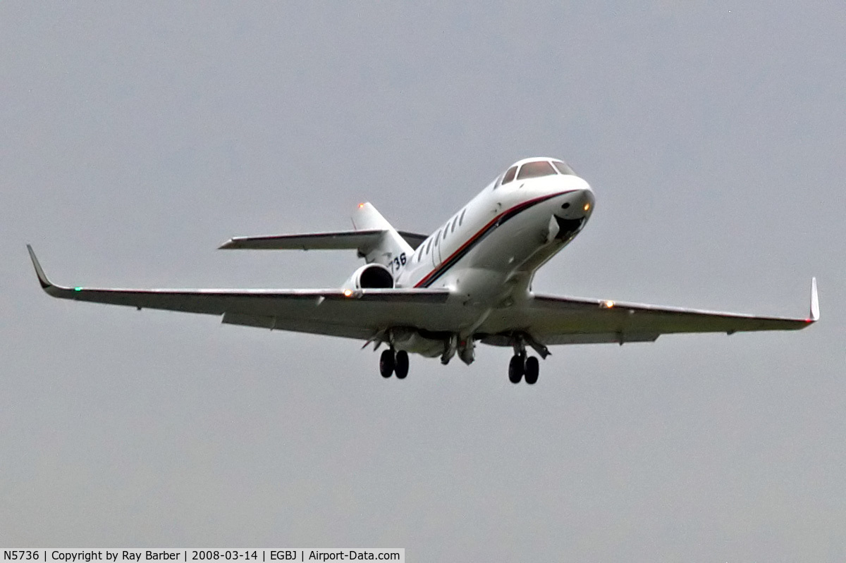 N5736, 2000 Raytheon Hawker 800XP C/N 258471, Hawker-Siddeley 125/800XP2 [258471] Staverton~G 14/03/2008