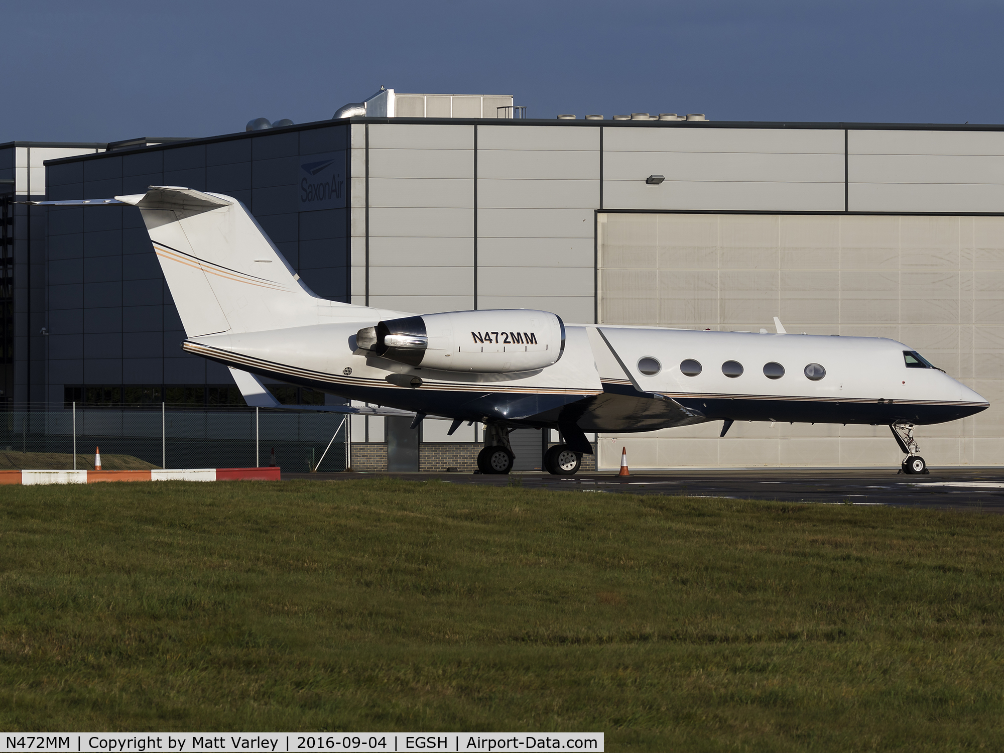 N472MM, Gulfstream Aerospace G-IV C/N 1072, Sat on the SaxonAir ramp in some lovely morning sun....