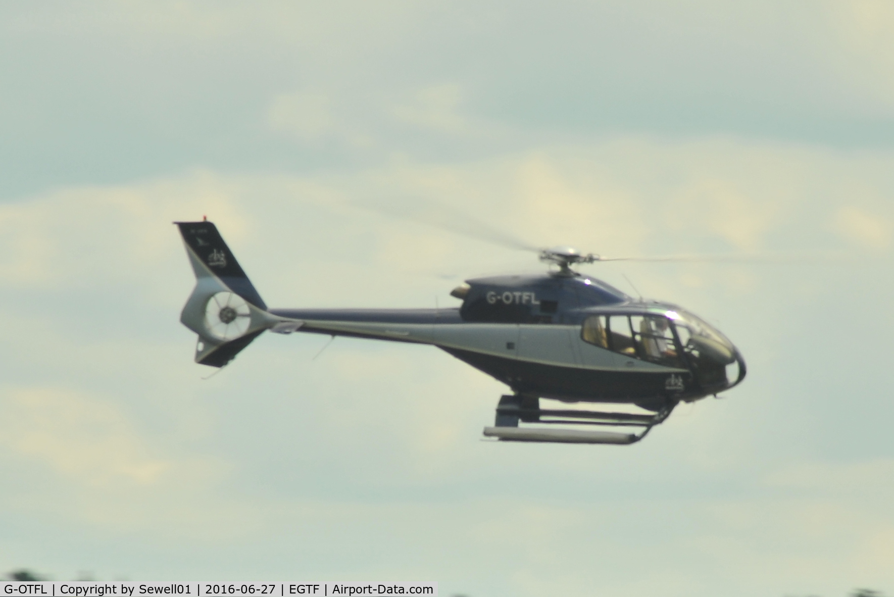 G-OTFL, 1999 Eurocopter EC-120B Colibri C/N 1073, Departing fairoaks