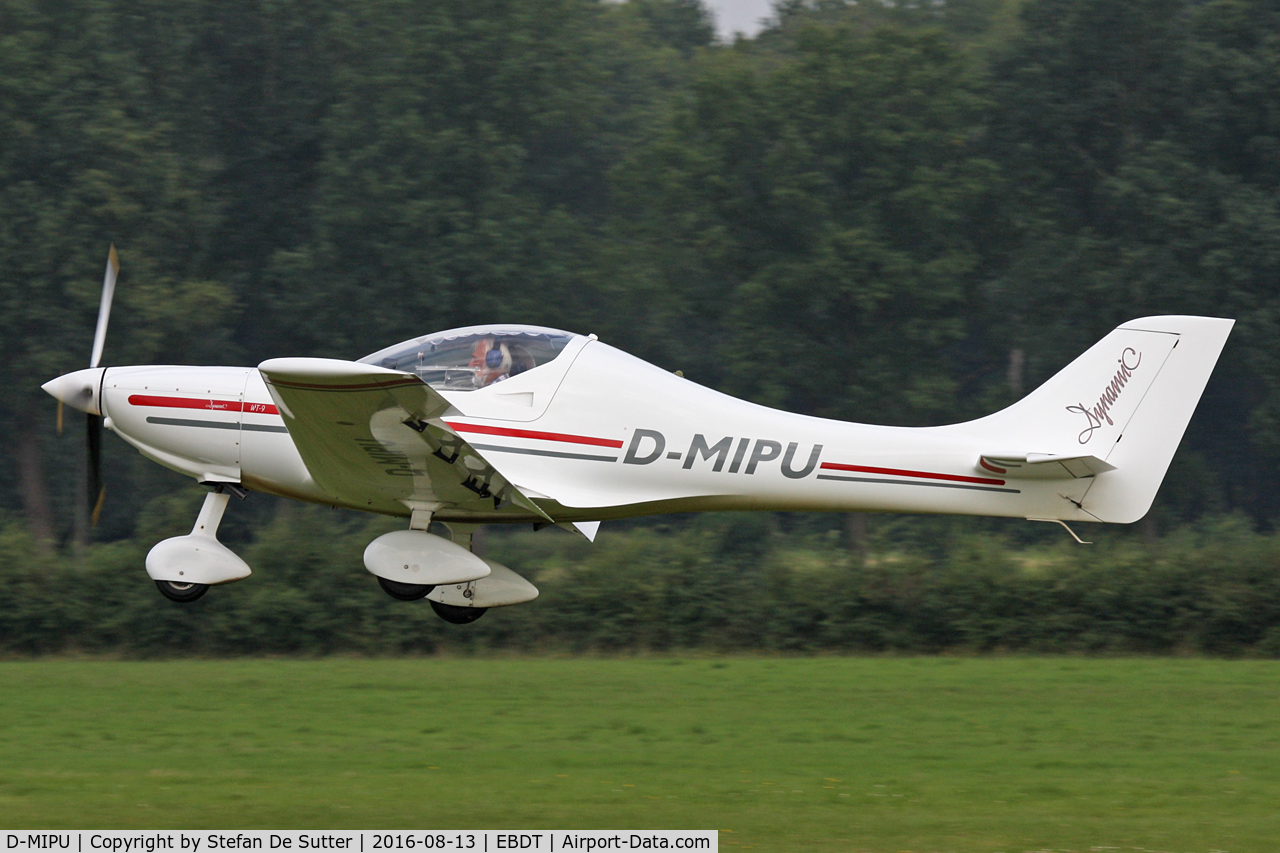 D-MIPU, 2007 Aerospool WT-9 Dynamic C/N DYK18/2007, Oldtimer Fly In 2016.