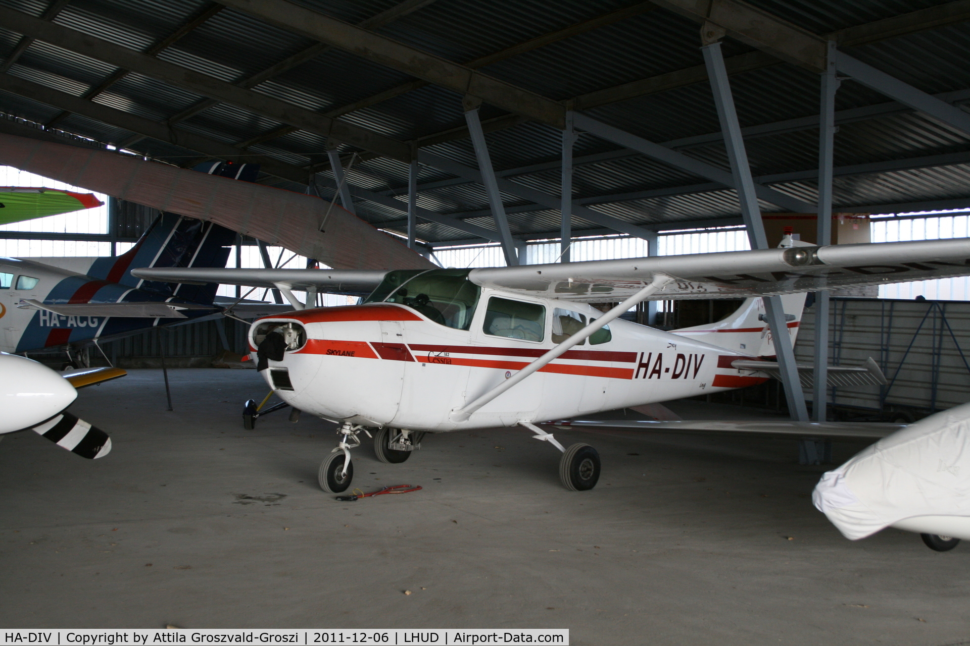 HA-DIV, 1961 Cessna 182D Skylane C/N 18253449, Szeged Airport, Hungary