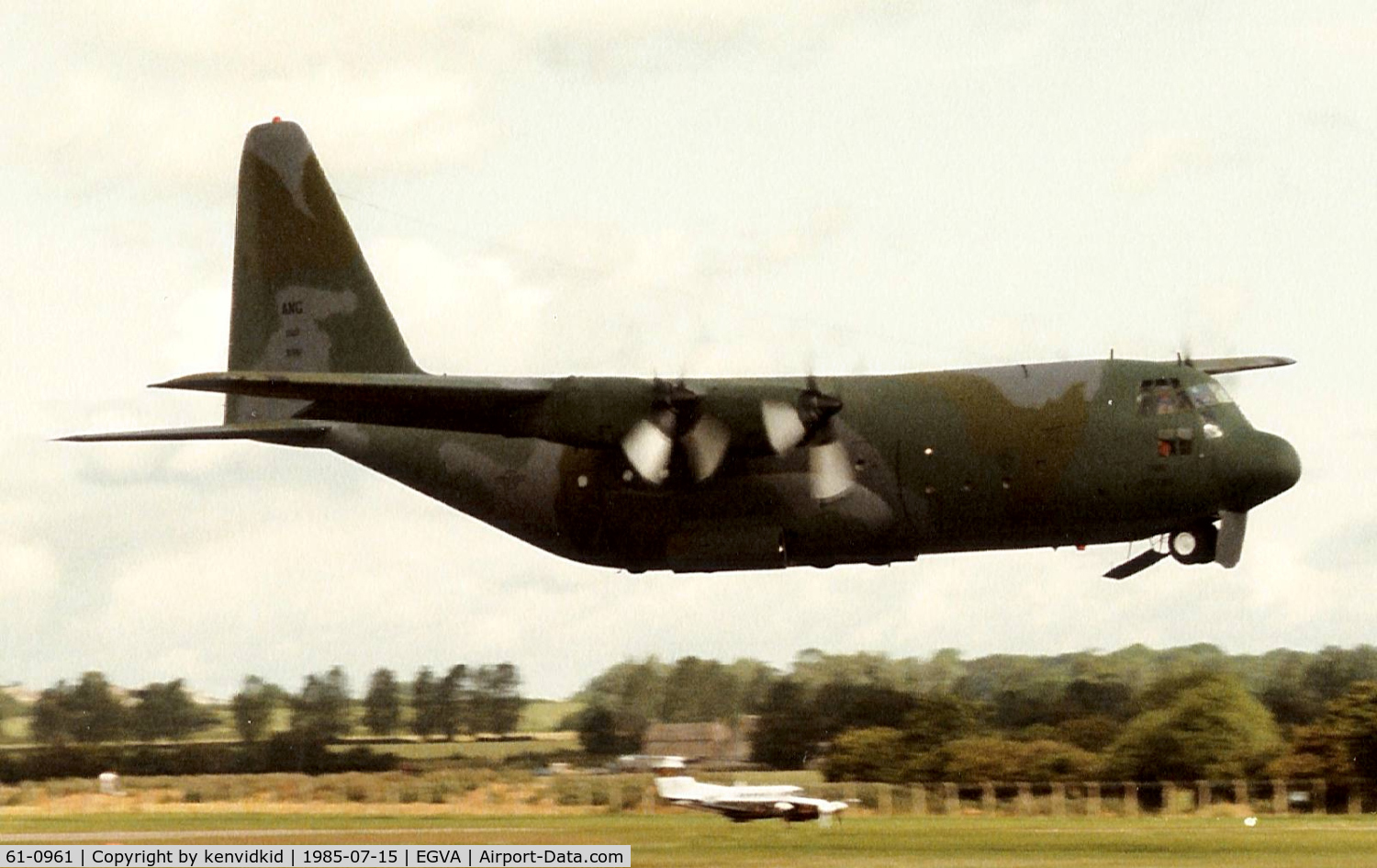 61-0961, 1961 Lockheed C-130B Hercules C/N 282-3646, US Air Force (Ohio ANG) departing IAT.