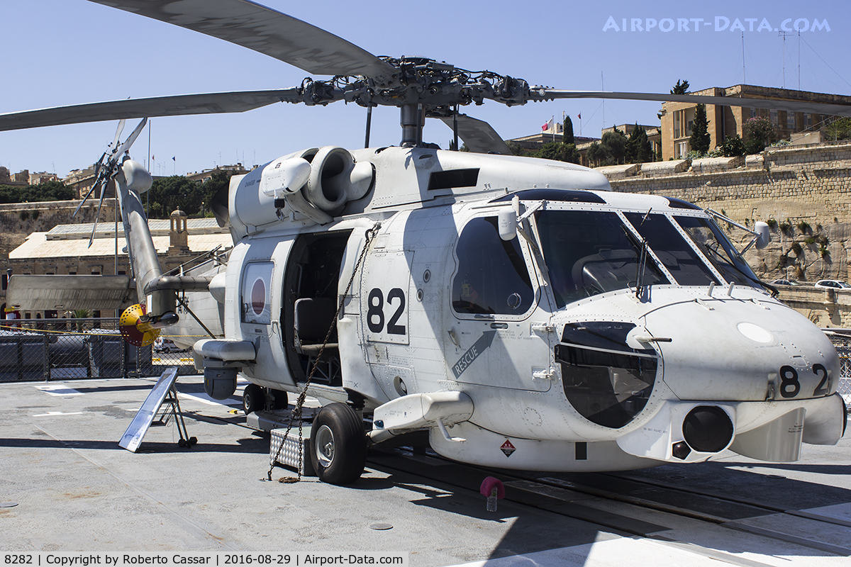 8282, 2001 Sikorsky SH-60J Seahawk C/N 1073, Grand Harbour